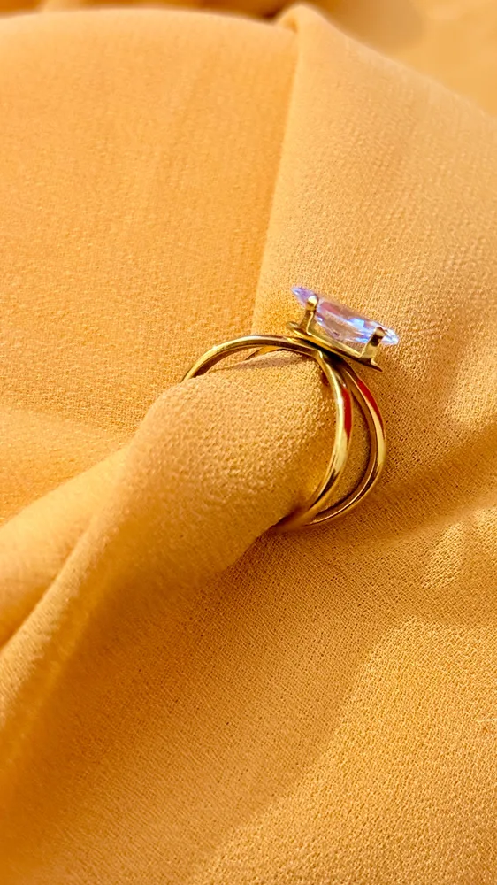 Stylish criss cross stone finger ring — view 5